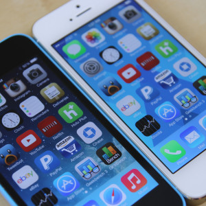 Apple iPhone 5S vs iPhone 5C Comparison